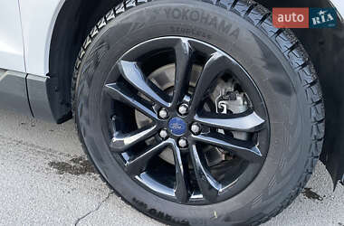 Внедорожник / Кроссовер Ford Edge 2015 в 