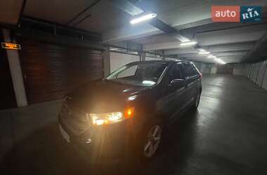 Позашляховик / Кросовер Ford Edge 2017 в 