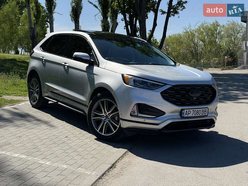 Внедорожник / Кроссовер Ford Edge 2019 в 