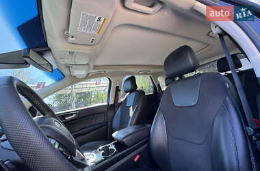 Позашляховик / Кросовер Ford Edge 2017 в 