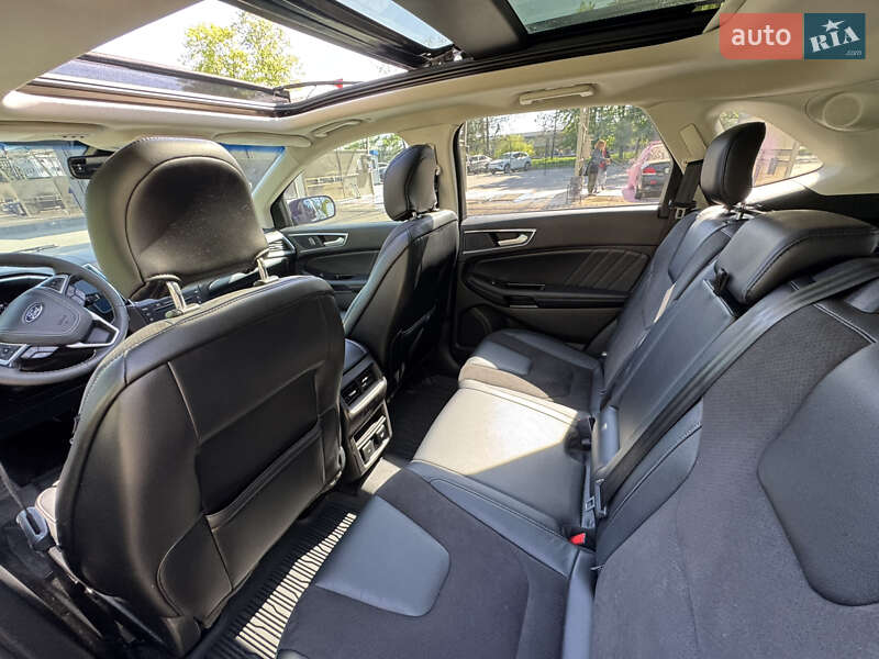 Внедорожник / Кроссовер Ford Edge 2017 в Черновцах
