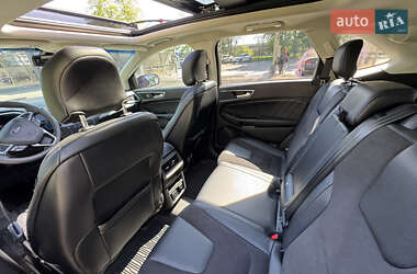 Позашляховик / Кросовер Ford Edge 2017 в 