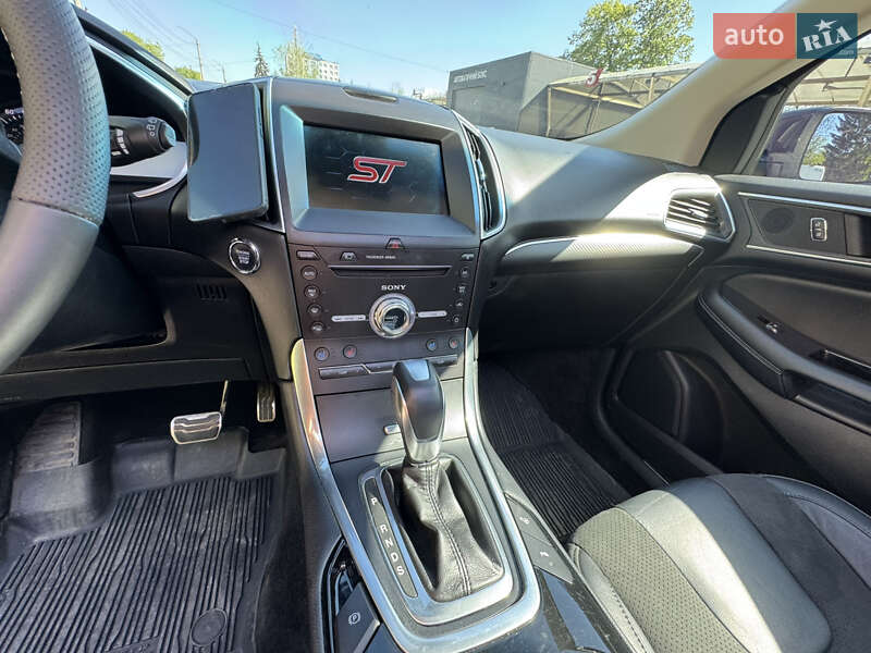 Внедорожник / Кроссовер Ford Edge 2017 в Черновцах