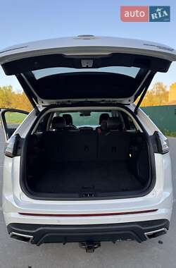 Внедорожник / Кроссовер Ford Edge 2015 в 