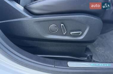 Внедорожник / Кроссовер Ford Edge 2015 в 