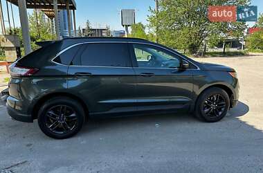 Внедорожник / Кроссовер Ford Edge 2015 в 