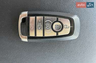 Внедорожник / Кроссовер Ford Edge 2018 в 