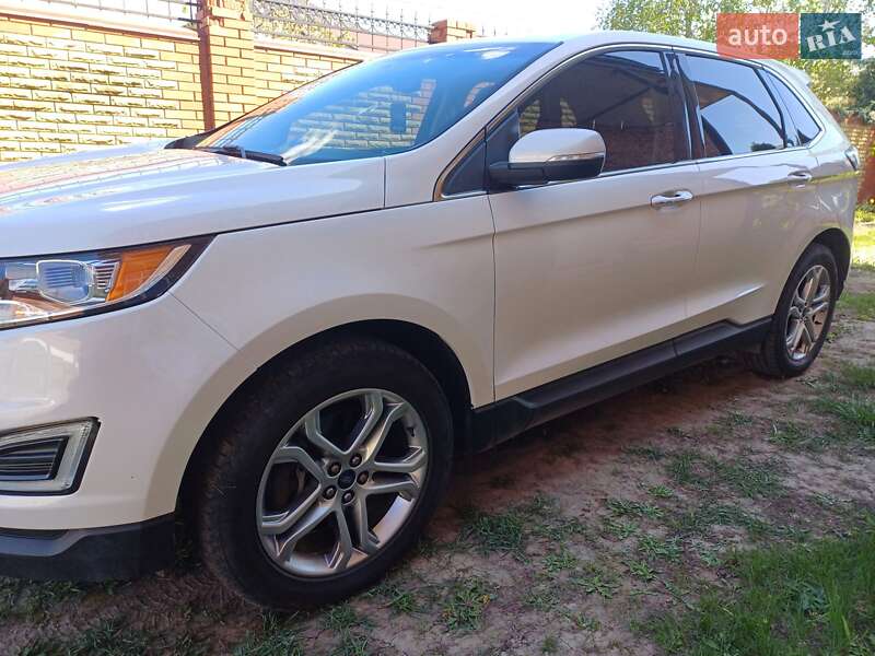 Внедорожник / Кроссовер Ford Edge 2016 в 