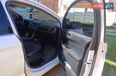 Внедорожник / Кроссовер Ford Edge 2016 в 