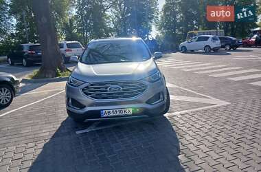 Позашляховик / Кросовер Ford Edge 2019 в 