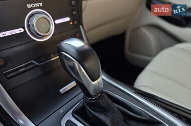 Внедорожник / Кроссовер Ford Edge 2018 в 