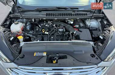 Внедорожник / Кроссовер Ford Edge 2019 в 