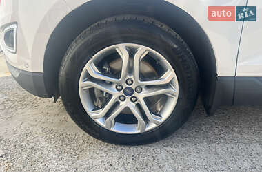 Внедорожник / Кроссовер Ford Edge 2015 в 
