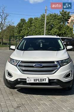 Позашляховик / Кросовер Ford Edge 2016 в 