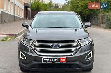 Внедорожник / Кроссовер Ford Edge 2016 в 