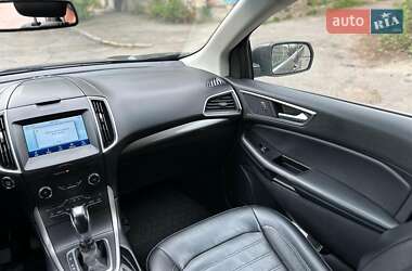 Внедорожник / Кроссовер Ford Edge 2016 в 