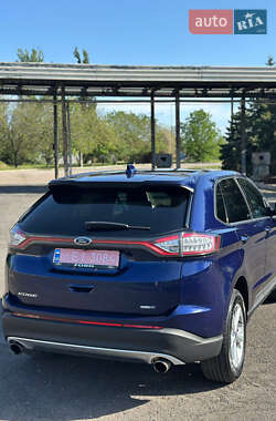 Позашляховик / Кросовер Ford Edge 2016 в 