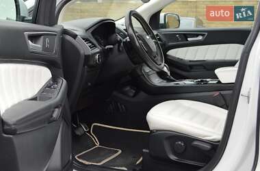 Внедорожник / Кроссовер Ford Edge 2016 в 