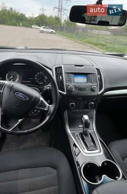 Внедорожник / Кроссовер Ford Edge 2017 в 