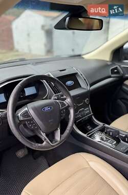 Внедорожник / Кроссовер Ford Edge 2019 в 