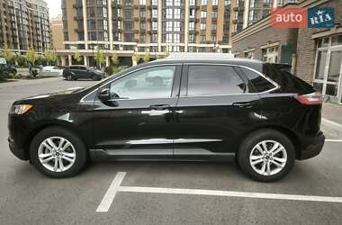 Позашляховик / Кросовер Ford Edge 2019 в 