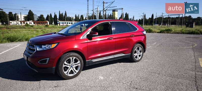 Внедорожник / Кроссовер Ford Edge 2017 в 