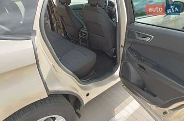 Позашляховик / Кросовер Ford Edge 2017 в 