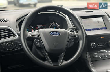 Внедорожник / Кроссовер Ford Edge 2020 в 