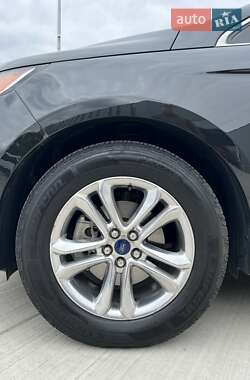 Внедорожник / Кроссовер Ford Edge 2015 в 