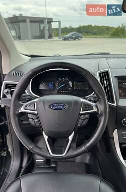 Внедорожник / Кроссовер Ford Edge 2015 в 
