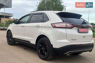 Позашляховик / Кросовер Ford Edge 2018 в 