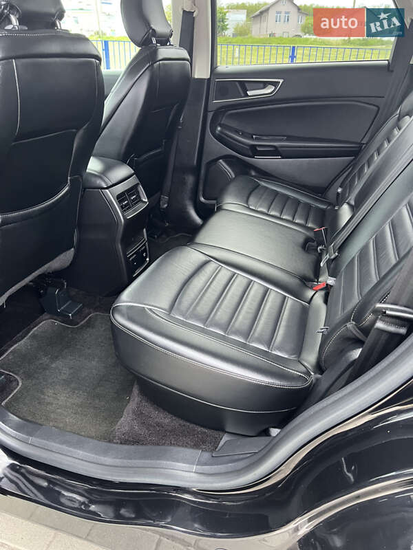 Внедорожник / Кроссовер Ford Edge 2016 в Нововолынске
