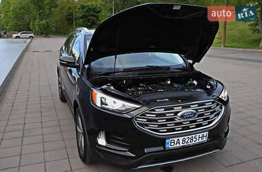 Внедорожник / Кроссовер Ford Edge 2018 в 