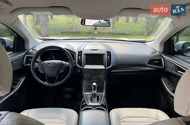 Внедорожник / Кроссовер Ford Edge 2016 в 