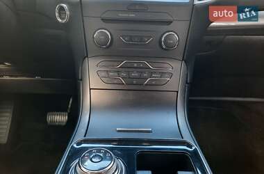 Внедорожник / Кроссовер Ford Edge 2018 в 