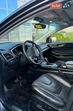 Внедорожник / Кроссовер Ford Edge 2017 в 