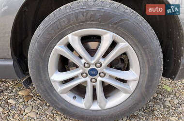 Позашляховик / Кросовер Ford Edge 2020 в 