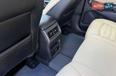 Позашляховик / Кросовер Ford Edge 2020 в 