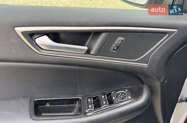 Позашляховик / Кросовер Ford Edge 2018 в 