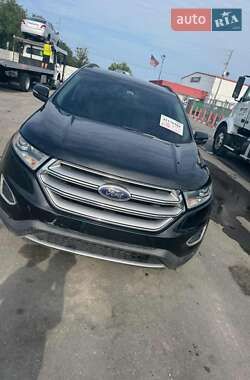 Позашляховик / Кросовер Ford Edge 2015 в 