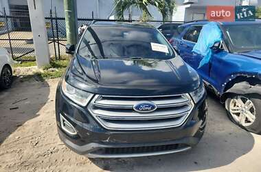 Позашляховик / Кросовер Ford Edge 2015 в 