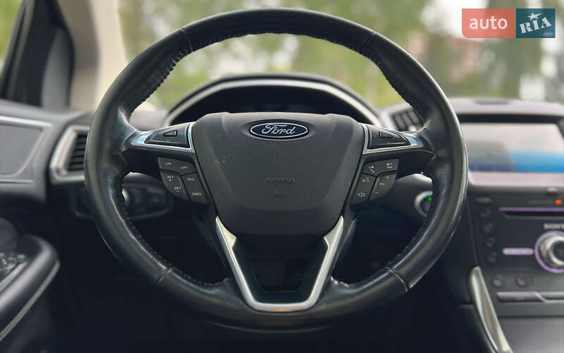 Позашляховик / Кросовер Ford Edge 2016 в Львові