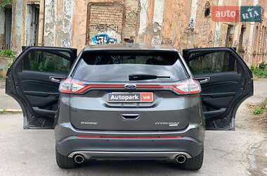 Позашляховик / Кросовер Ford Edge 2016 в 