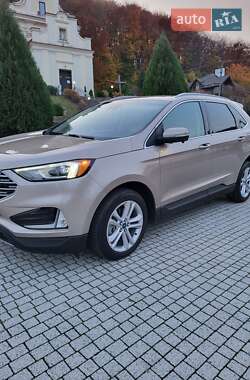 Внедорожник / Кроссовер Ford Edge 2020 в 