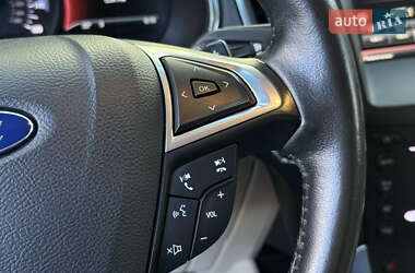 Внедорожник / Кроссовер Ford Edge 2015 в 