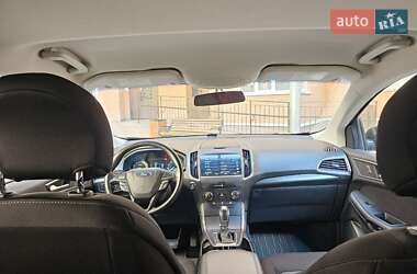 Внедорожник / Кроссовер Ford Edge 2018 в 