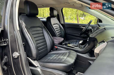 Внедорожник / Кроссовер Ford Edge 2017 в 