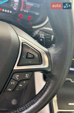 Внедорожник / Кроссовер Ford Edge 2019 в 