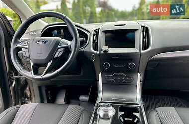 Позашляховик / Кросовер Ford Edge 2019 в 