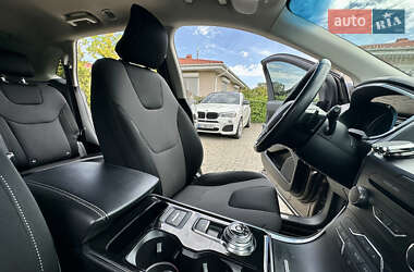 Позашляховик / Кросовер Ford Edge 2019 в 